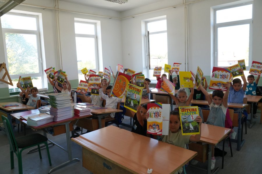 Vazhdon shpërndarja e librave falas për nxënësit e Luginës së Preshevës