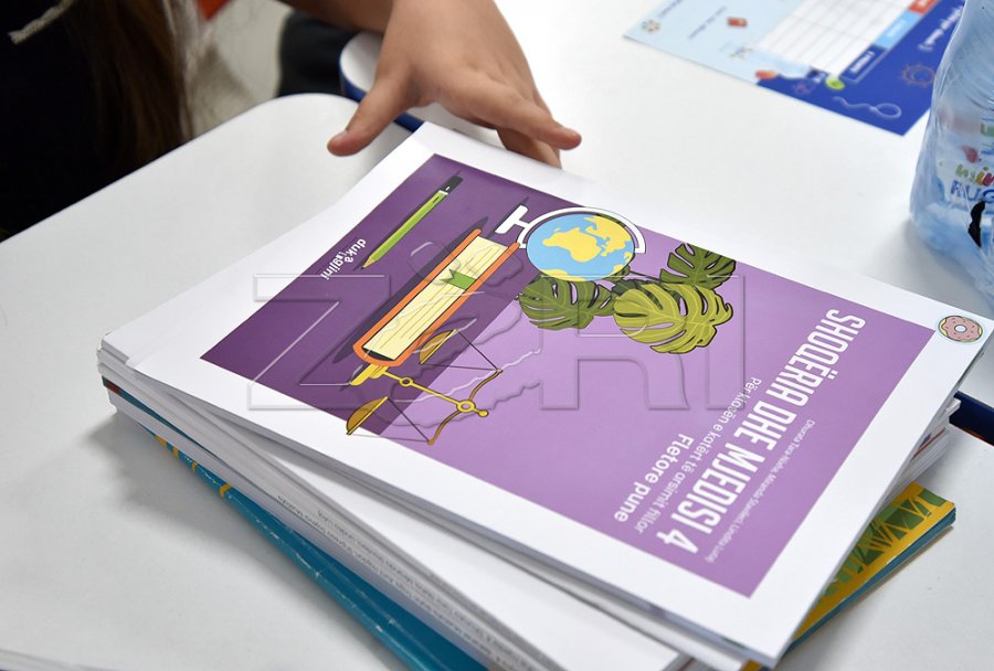 Mbi 159 mijë prindër kanë aplikuar për subvencionimin e teksteve shkollore