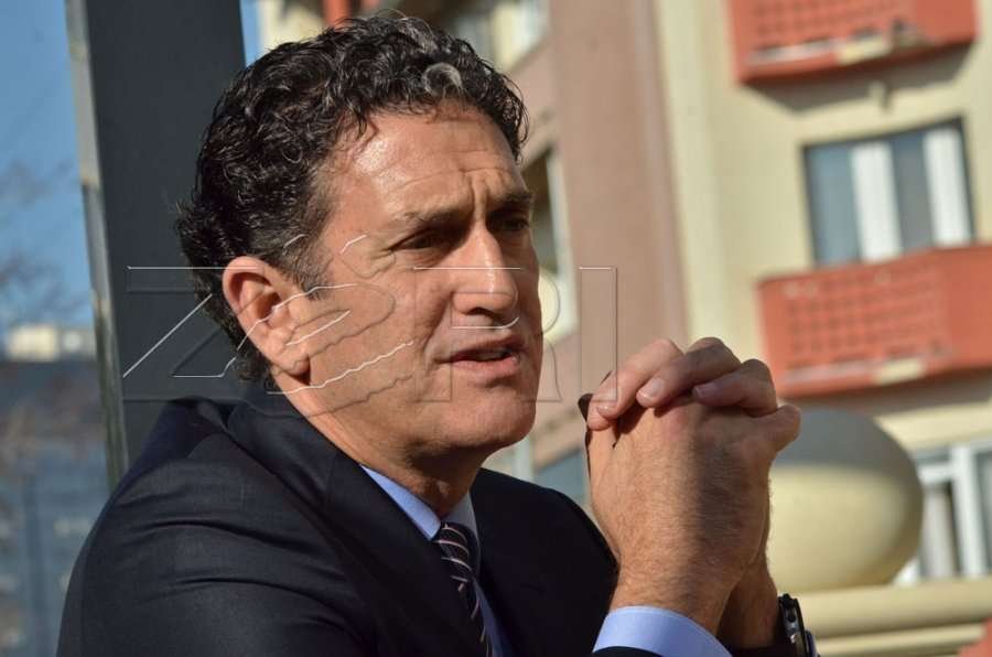 Kush është James Rubin?