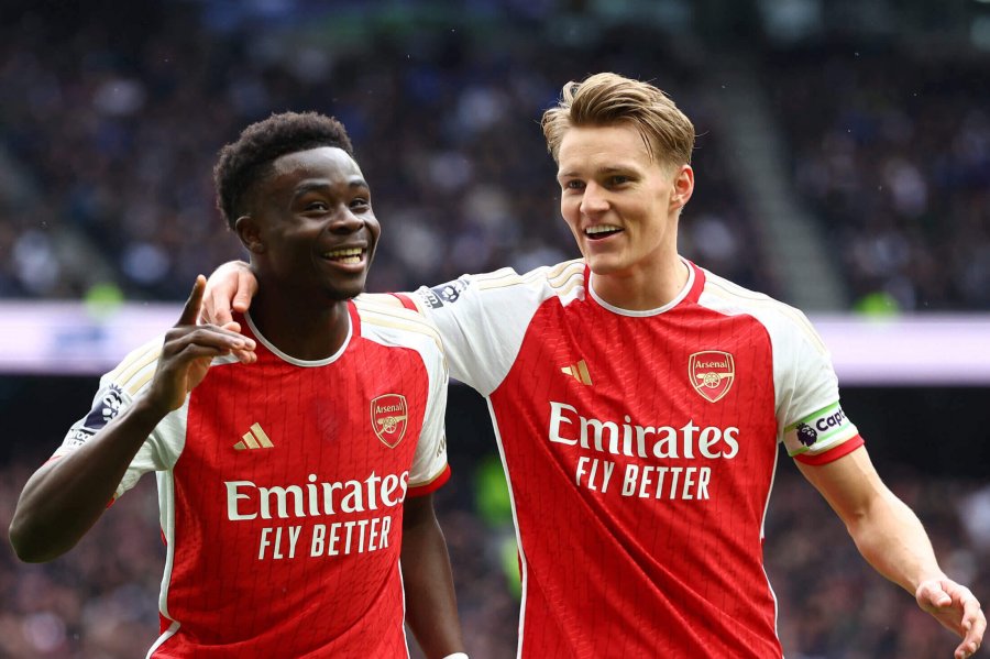 Arteta, në dyshime për Sakan dhe Odegaardin për ndeshjen ndaj Man Cityt