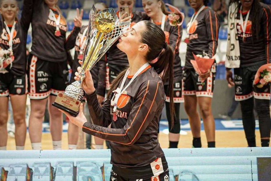 Aulona Muhadri emërohet kapitene e re e Kombëtares së Kosovës në basketboll