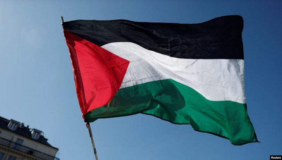 Franca njeh zyrtarisht shtetin palestinez