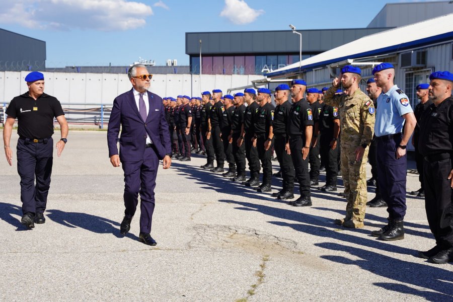 Në prag të zgjedhjeve, xhandarmëria franceze mbërrin në Kosovë