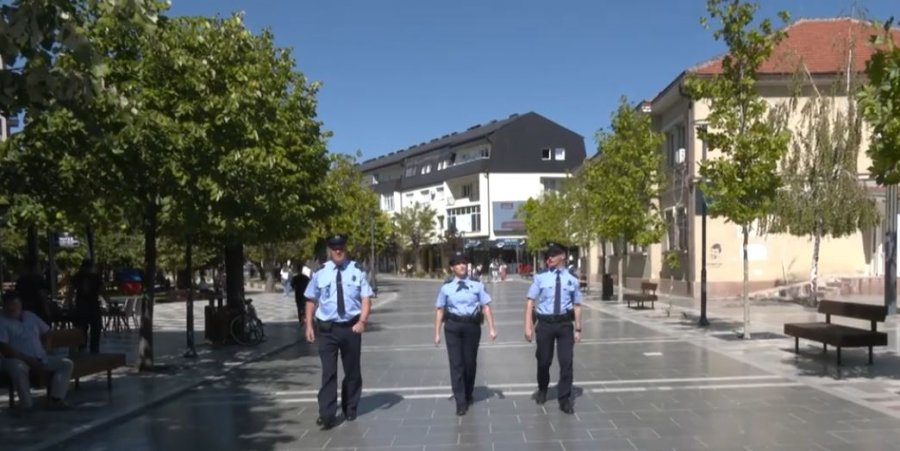“Gjithçka në rregull”, llapjanët të kënaqur me policët që patrullojnë në lagjet e tyre