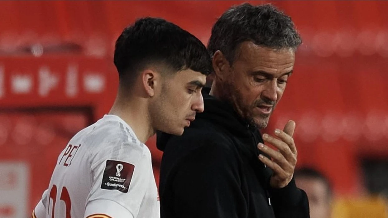 “Shpresoj të mos e sjellë shkopin magjik”, Luis Enrique me lëvdata të mëdha për Pedrin