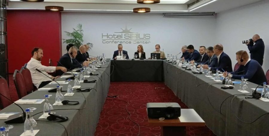 Zgjedhjet e 12 tetorit në Kosovë cilësohen si betejë gjeopolitike dhe çështje sigurie kombëtare