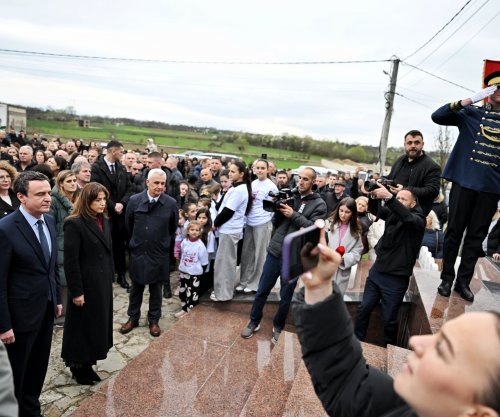 Kurti bën homazhe në përvjetorin e 27-të të masakrës së Lybeniqit