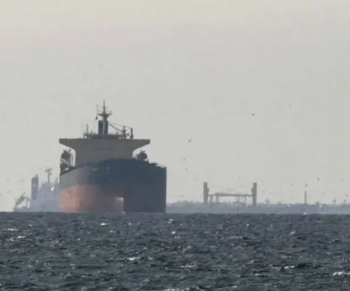 Britania paralajmëron sanksione ndaj Iranit nëse mbetet e mbyllur Ngushtica e Hormuzit