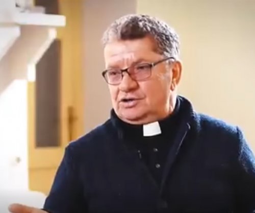 Vdes prifti Dom Kelmend Spaqi, që gjatë luftës lajmëronte iftarin përmes kambanës së kishës