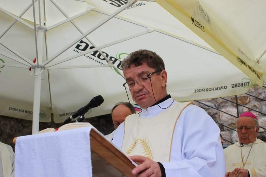 Haradinaj ngushëllon për vdekjen e Dom Kelmendit: Shembull i një kleriku që i shërbeu Zotit dhe kombit