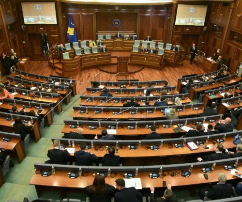 Shtyhet votimi i rezolutës për uljen e akcizës dhe heqjen e TVSH-së për naftën