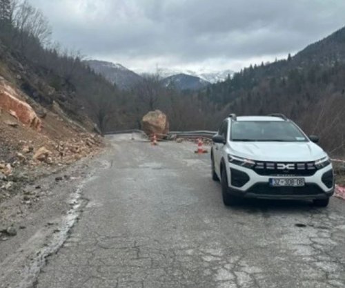 Ndërhyrje në terren në dy akse rrugore, Ministria: Situata nën kontroll