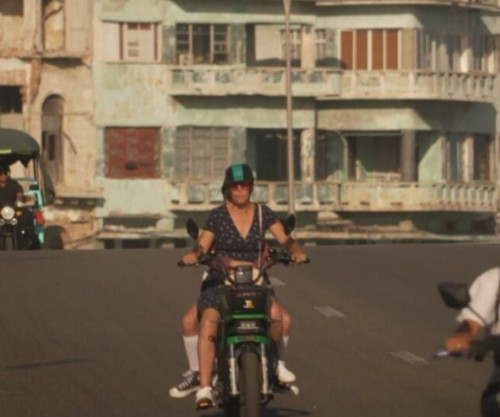 Kuba liron mbi dy mijë të burgosur