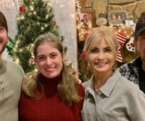 Familja e Chuck Norris paralajmëron masa ligjore kundër lajmeve të rreme për vdekjen e tij