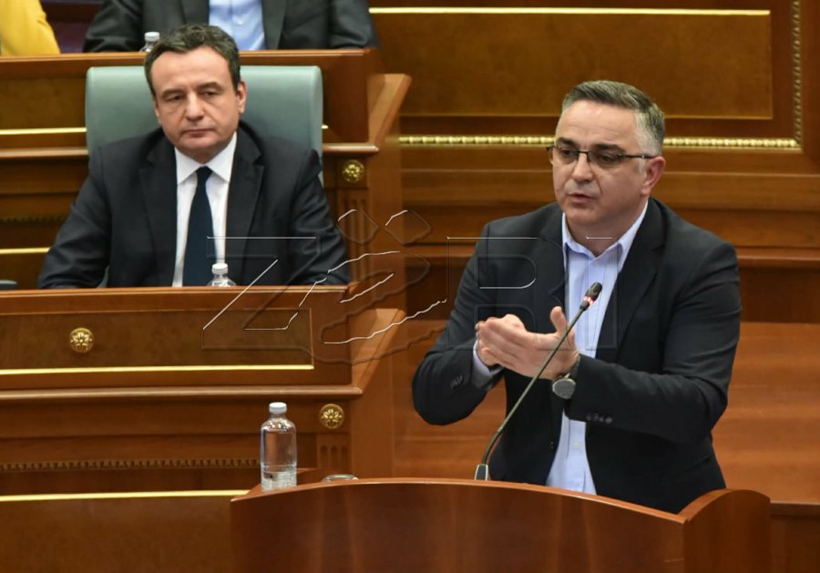 Tahiri me kritika për Qeverinë: 60 milionë u dhanë për rrogën e 13-të, asnjë veprim për naftën