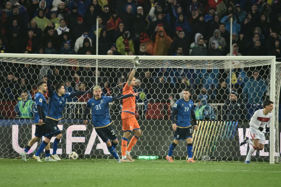 “Kjo skuadër riktheu shpresën, rrugëtimi ynë sapo ka nisur” - Aro Muriq me mesazh krenarie pas finales së humbur