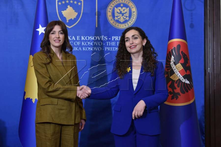 Haxhiu u.d. e presidentes, opozita druan se vendi do hyjë në cikël krizash politike