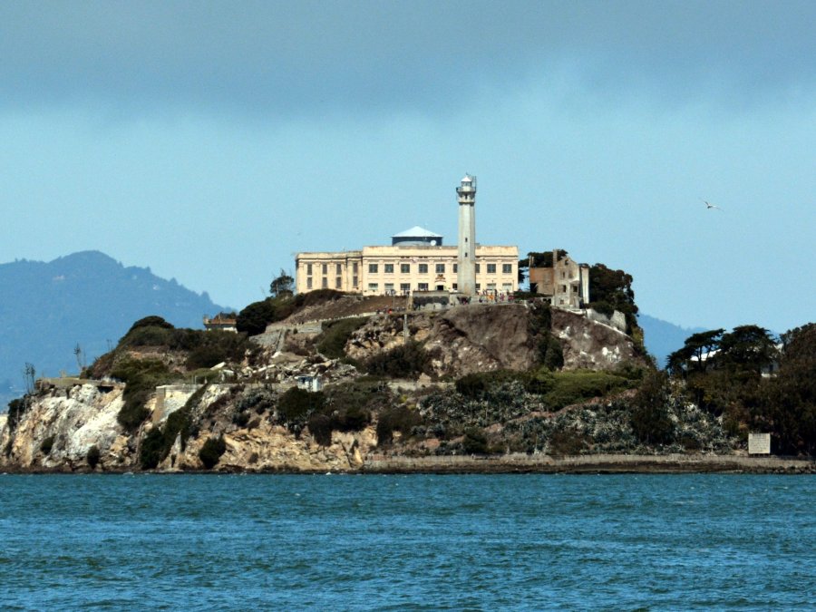 Trumpi kërkon 152 milionë dollarë për rihapjen e burgut famëkeq Alcatraz