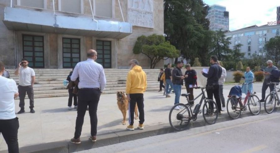 Dështon protesta në Shqipëri për rritjen e çmimit të naftës
