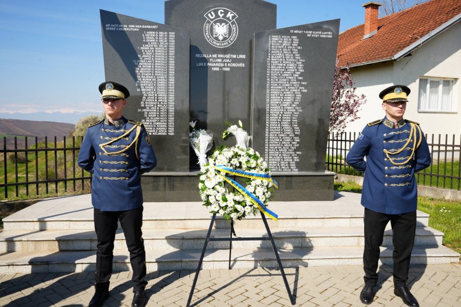 27 vjet nga masakra e Rezallës, familjarët kërkojnë drejtësi