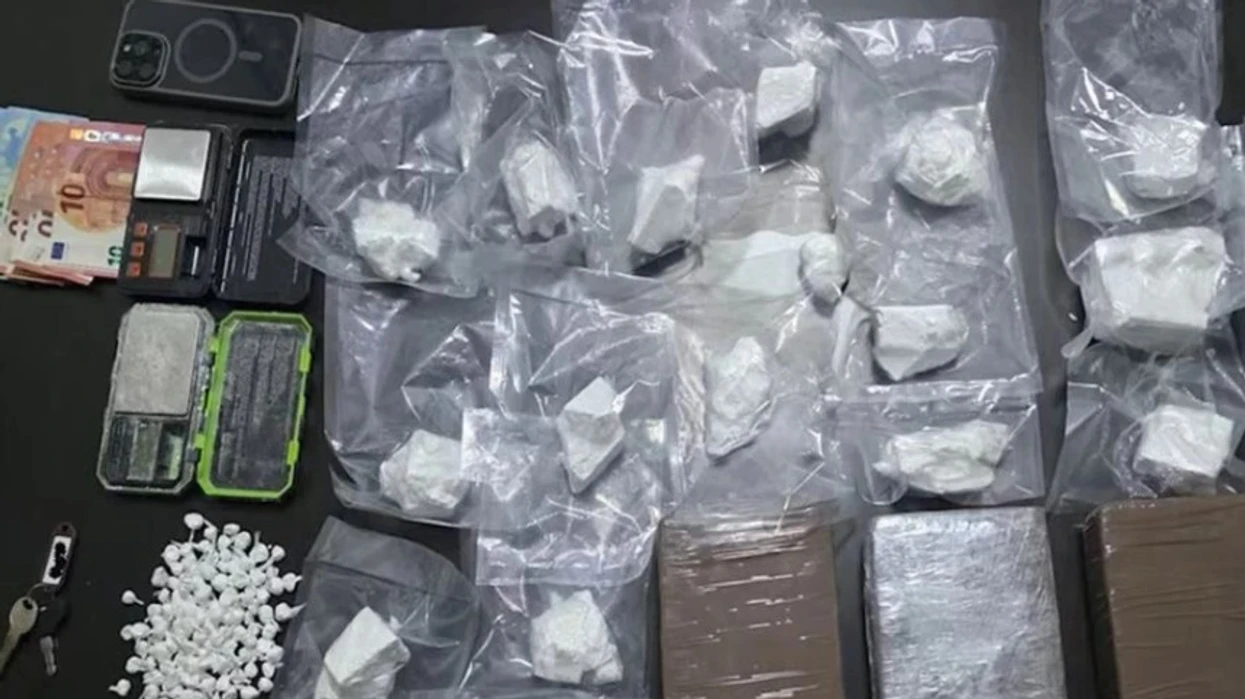 “M’kanë kapë tap-tap”: I akuzuari për 4.4 kg kokainë pranon fajësinë, dyshon se u tradhtua nga miqtë