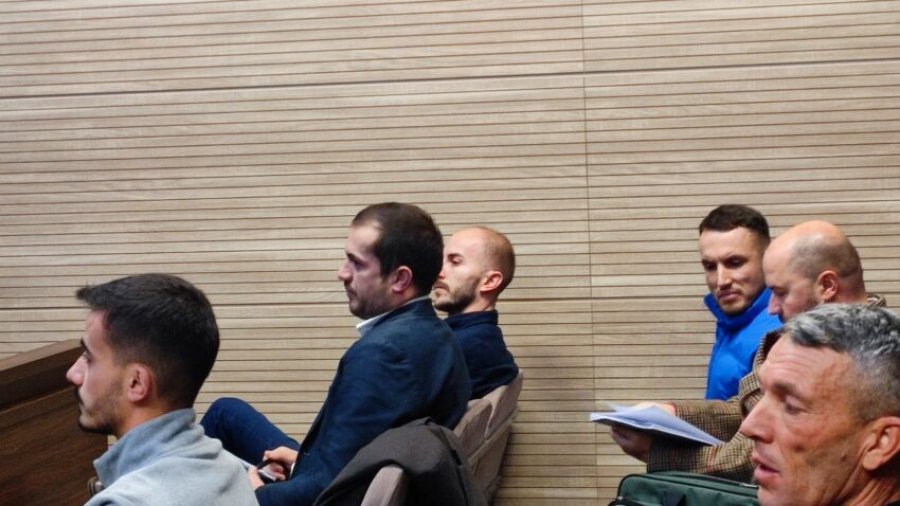 Ndryshohet aktakuza ndaj Manxhukës, Azemit dhe të tjerëve