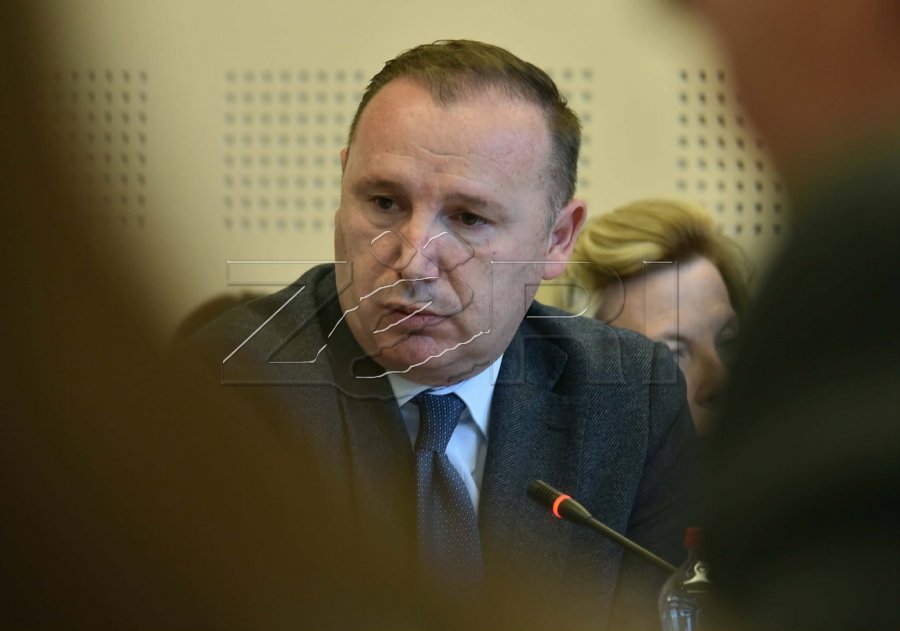 Zemaj kërkon sqarime nga Hoti për ekspozitën “Masakrat në Kosovë 1998–1999”