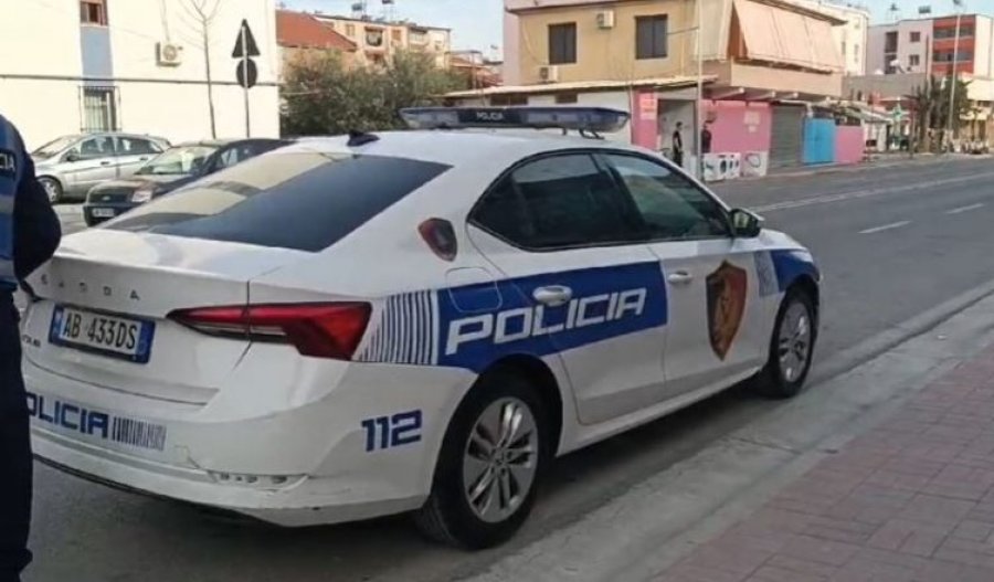 I dehur në timon aksidenton fëmijën 2 vjeç në Sarandë, i mituri dërgohet me urgjencë në spital