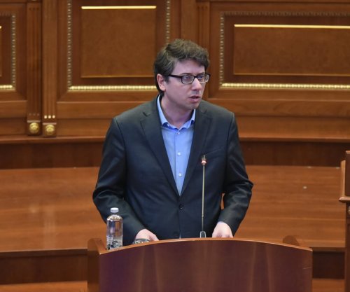 Ministri Murati inkurajon sektorin privat të japin pagën e 13-të: Mund të rregullohet edhe me ligj