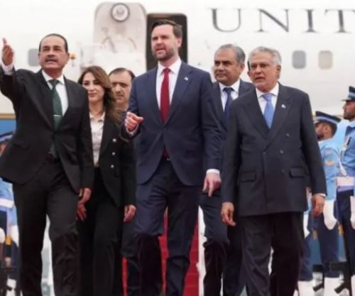 Negociatorët amerikanë dhe iranianë mbërrijnë në Pakistan për bisedimet e paqes