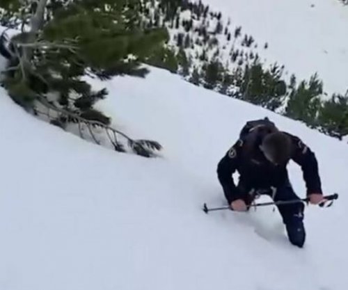 Ngecën në terrenin e thepisur të Qafës së Valbonës, shpëtohen dy turistët belgë