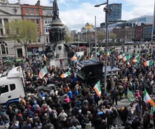 Protesta të dhunshme në Irlandë për shkak të çmimit të lartë të naftës, policia përdor sprej