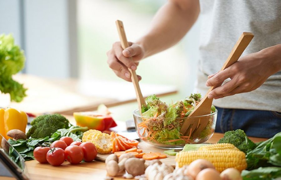 Shmangni tri sëmundje duke ngrënë vakte të rregullta ushqimore