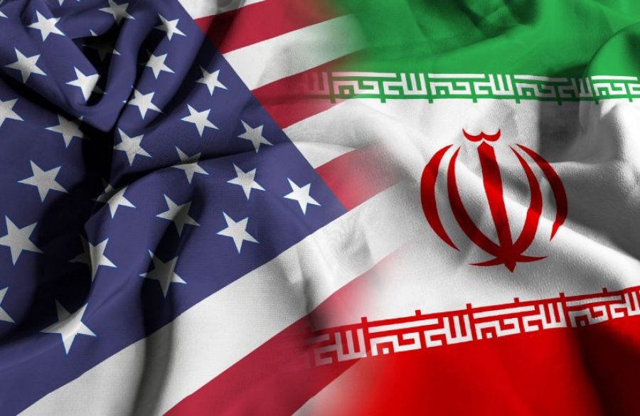 Qetësohen gjakrat, dy anije amerikane kalojnë në Ngushticën e Hormuzit