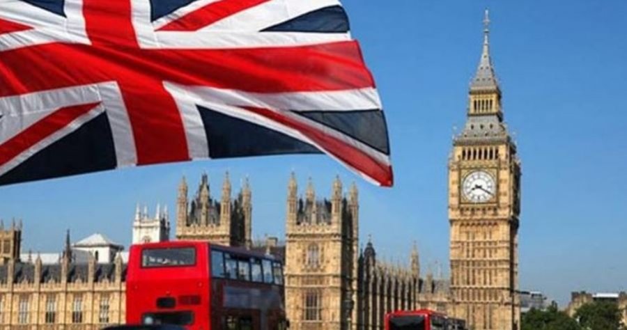 Qeveria e Britanisë pezullon përkohësisht marrëveshjen për dorëzimin e sovranitetit mbi ishujt