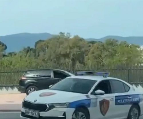 Nën forca të shtuara policie, Ivanka Trump lë vilën qeveritare në Dhërmi