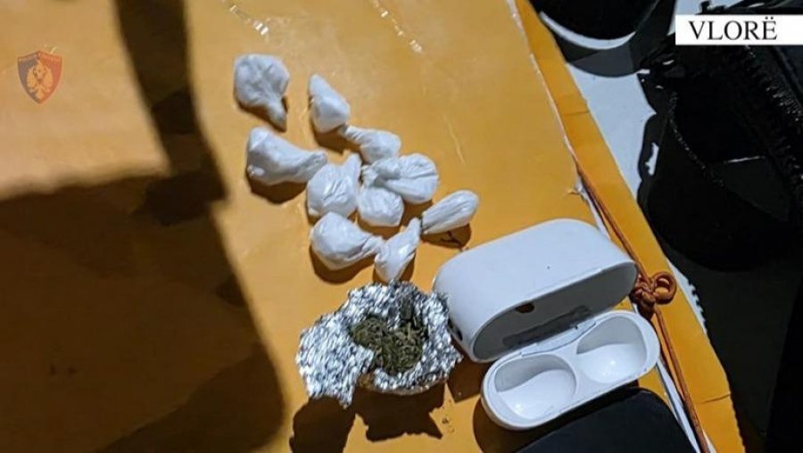 Arrestohet 17-vjeçari në Vlorë, iu gjetën 10 qese me kokainë