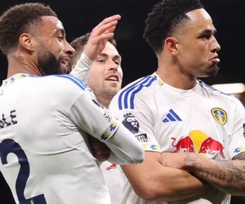 Leeds United fiton pas dyzet e pesë vjetësh në fushën e Man Utd