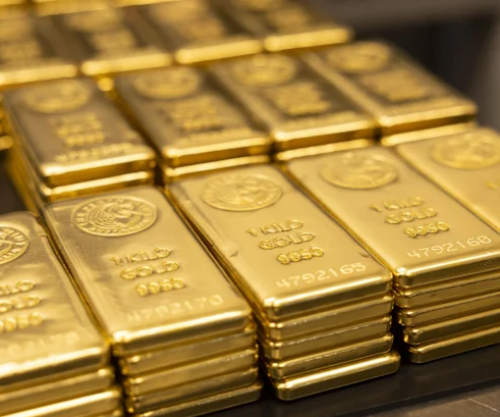 “Më i lirë ari se nafta”, çmimi kalon mbi 100 dollarë për fuçi