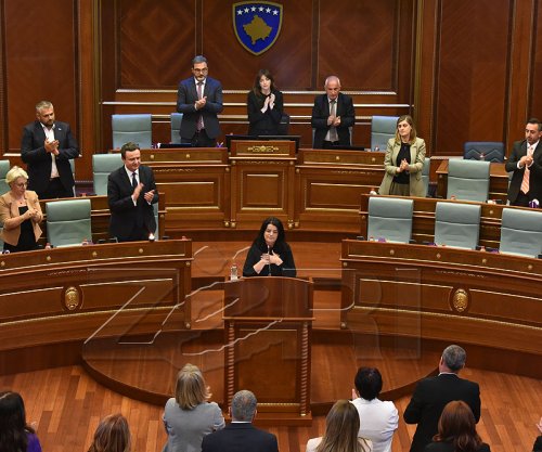 Krasniqi e emocionuar: Drita ka munguar, shumë histori mbetën të heshtura, por sot zëri ndriçon