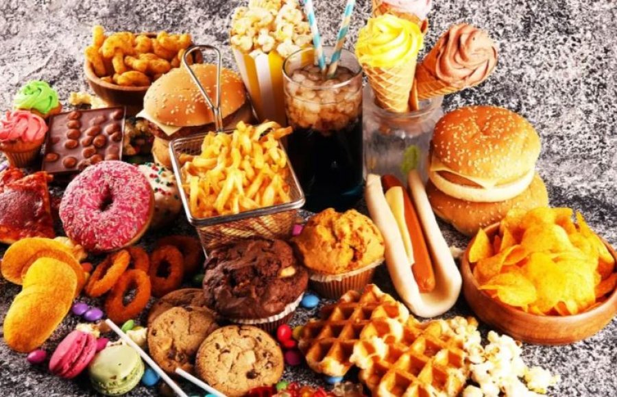 Ushqimet ultra të përpunuara lidhen me rritjen e rrezikut për kancer në mushkëri