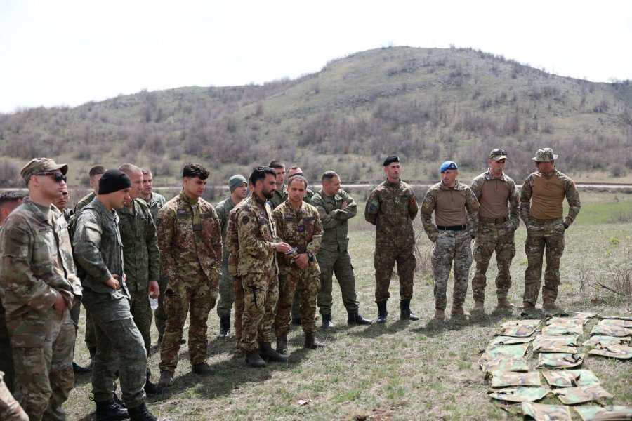 Në Ferizaj nis gara ndërkombëtare “Ushtari më i mirë 2026”, me pjesëmarrje të NATO-s dhe partnerëve