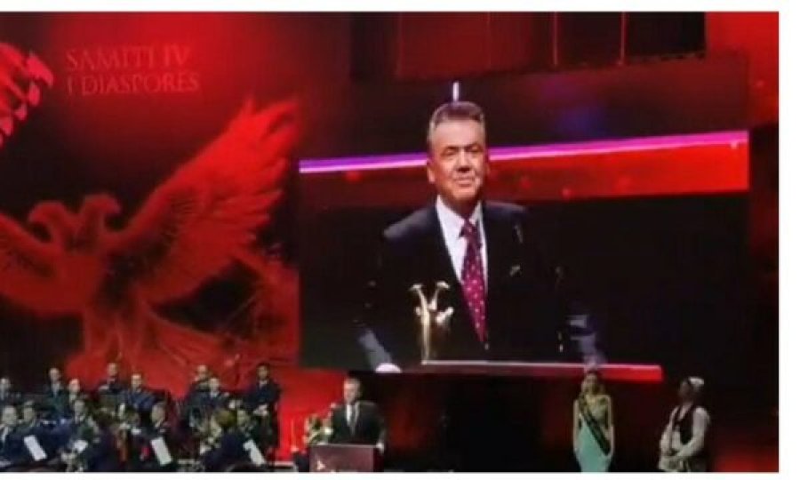 Ilir Shaqiri nderohet në Shqipëri: Këtë mirënjohje dua ta ndaj me çlirimtarët