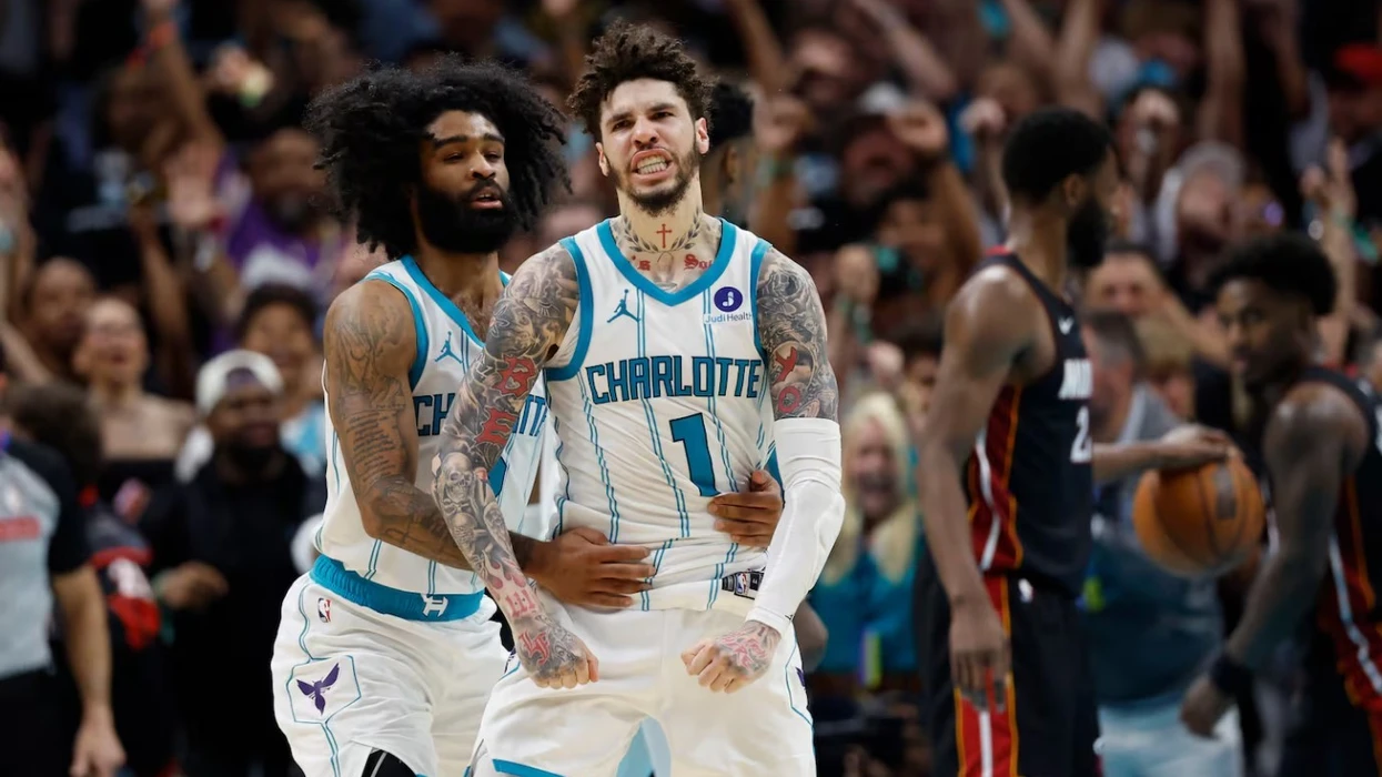 Fitore në sekondën e fundit, Portlandi dhe Charlotte kanë edhe një rast për play-off [video]