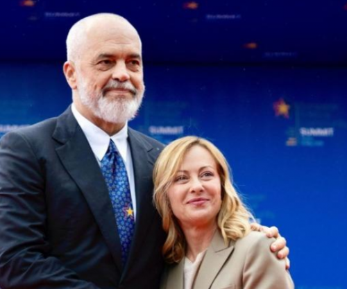 Rama sot drejt Italisë, takohet me Melonin