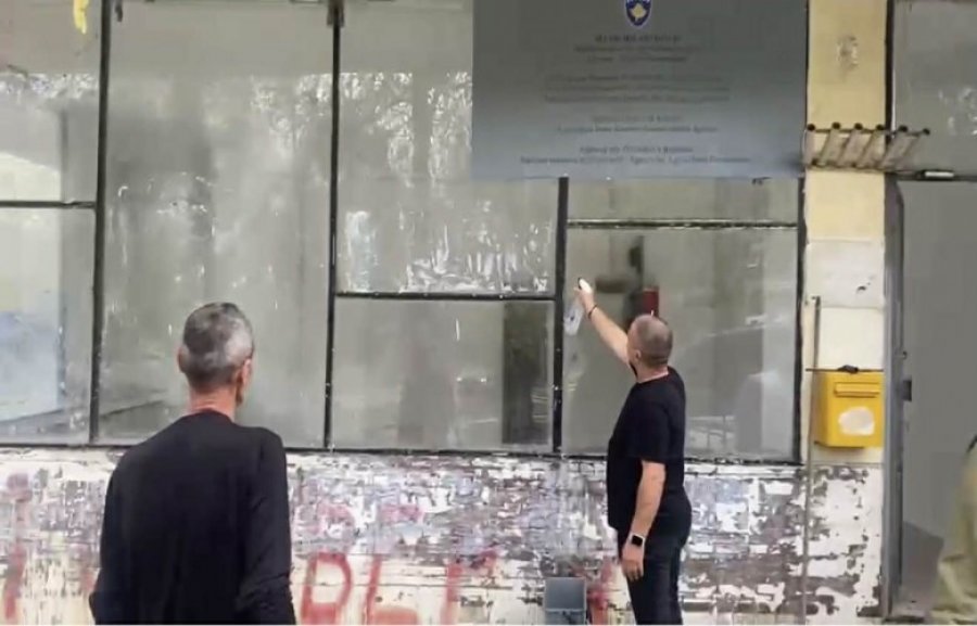 Ministria e Bujqësisë hap zyrë të re në veri, del nga ato me qira