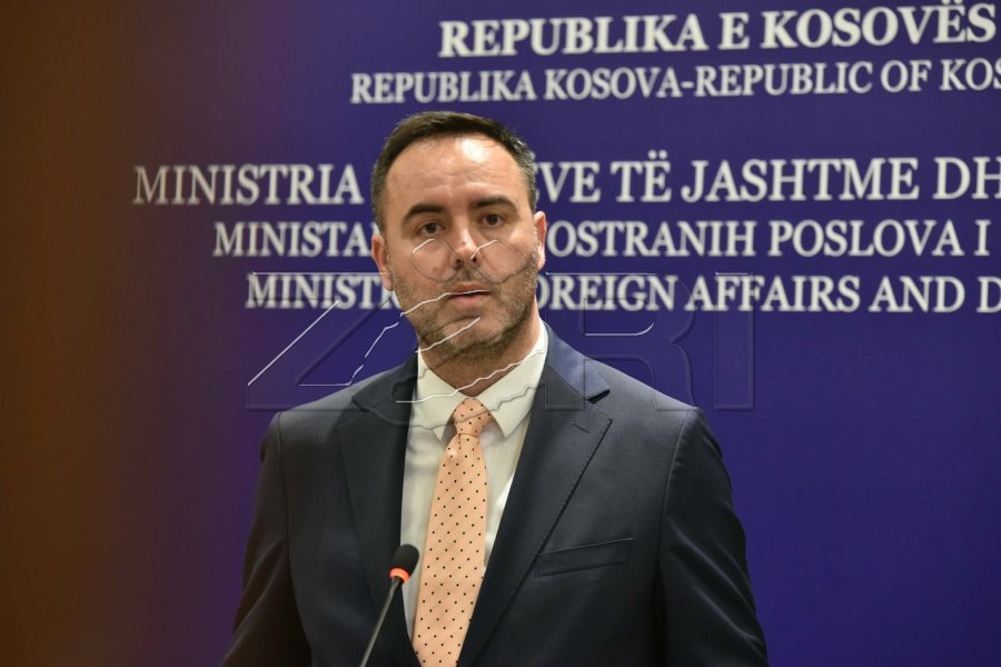 Konjufca ngushëllon familjet e viktimave që humbën jetën në Shëngjin