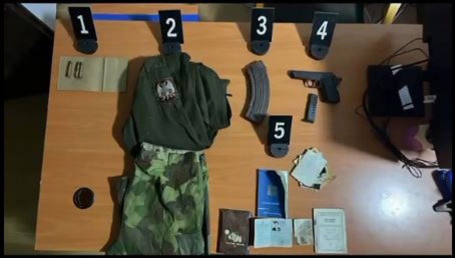 Bastisje në Zubin Potok, sekuestrohen armë dhe pajisje ushtarake [video]