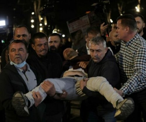 Përshkallëzohet protesta e PD-së, katër të lënduar mes tyre edhe një polic