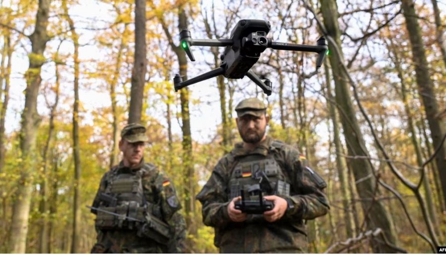 Çekia kërkon shpjegim nga Rusia, pasi Medvedevi i kërcënoi fabrikat e dronëve në Evropë